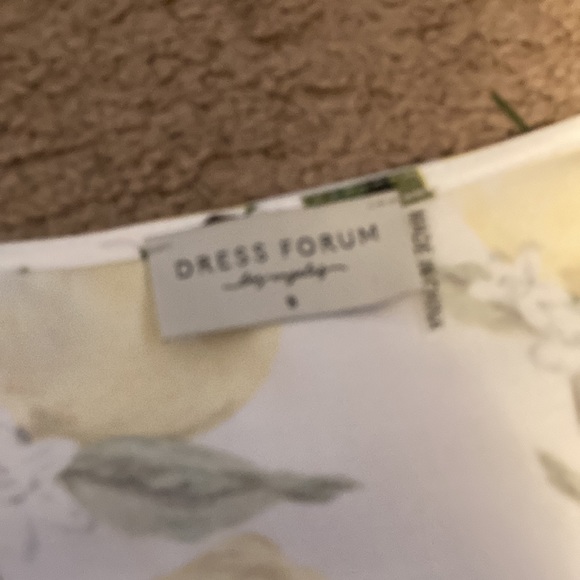 SOLD 🎊HP🎊 Dress Forum lemon print wrap dress - Picture 4 of 5